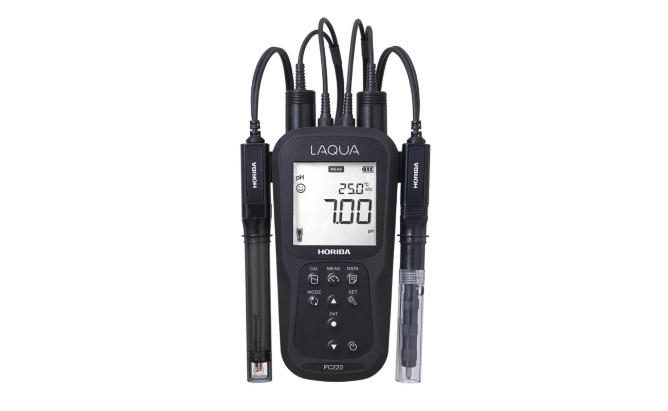 laqua pc220 multi-parameter handheld meter: ph, orp, conductivity